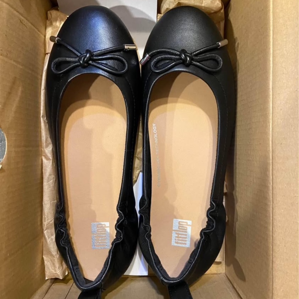 Fitflop black leather ballerina flats & bow shoes - size EU 36/US5/UK3